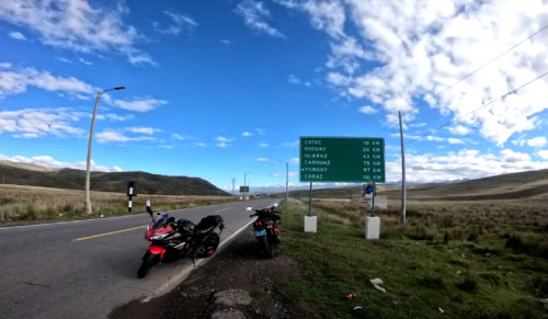 Ancash en moto Pulsar 150R