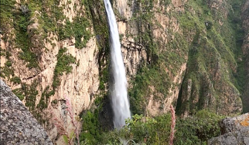 Catarata Huachac con moto Pulsar 150R